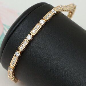 Elegant Rose Gold Bracelet with Sparkling Crystals, XPBL0661